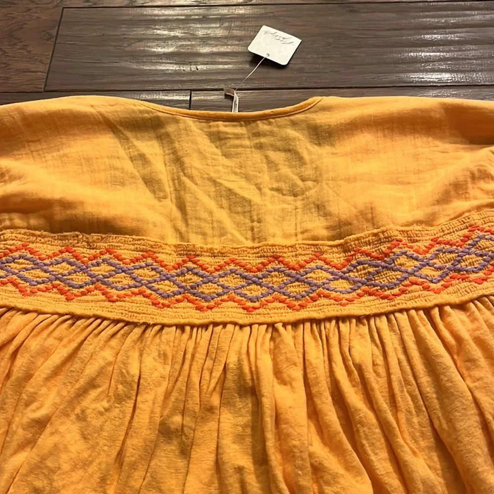 Free People Market Embroidered V-neck Top Size XS